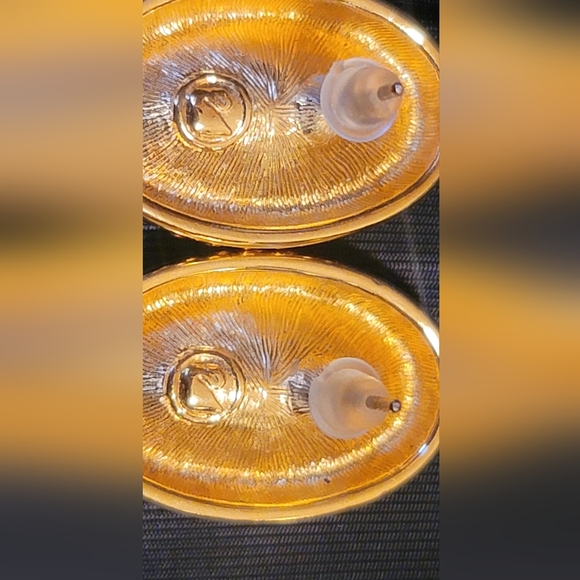 Vintage Swarovski Gold-Tone Oval Pink Crystal Stud Earrings 12.2g - Picture 10 of 16